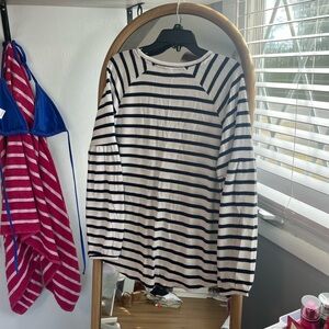 Old Navy woman’s Long Sleeve Tee - Black and White Stripes